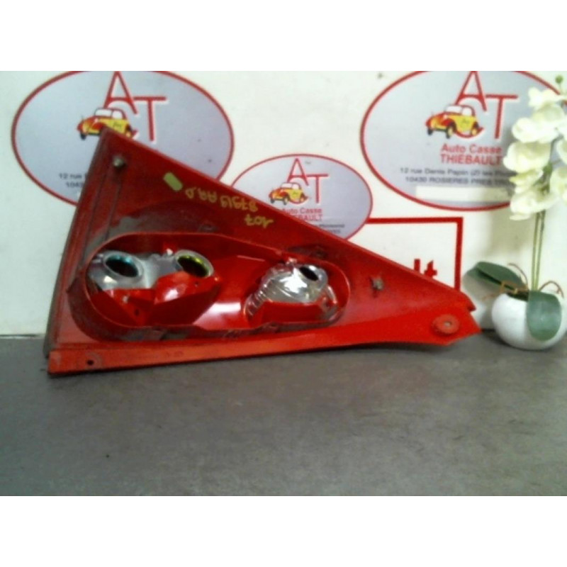Feu arriere principal droit (feux) PEUGEOT 107 PHASE 1 d’occasion