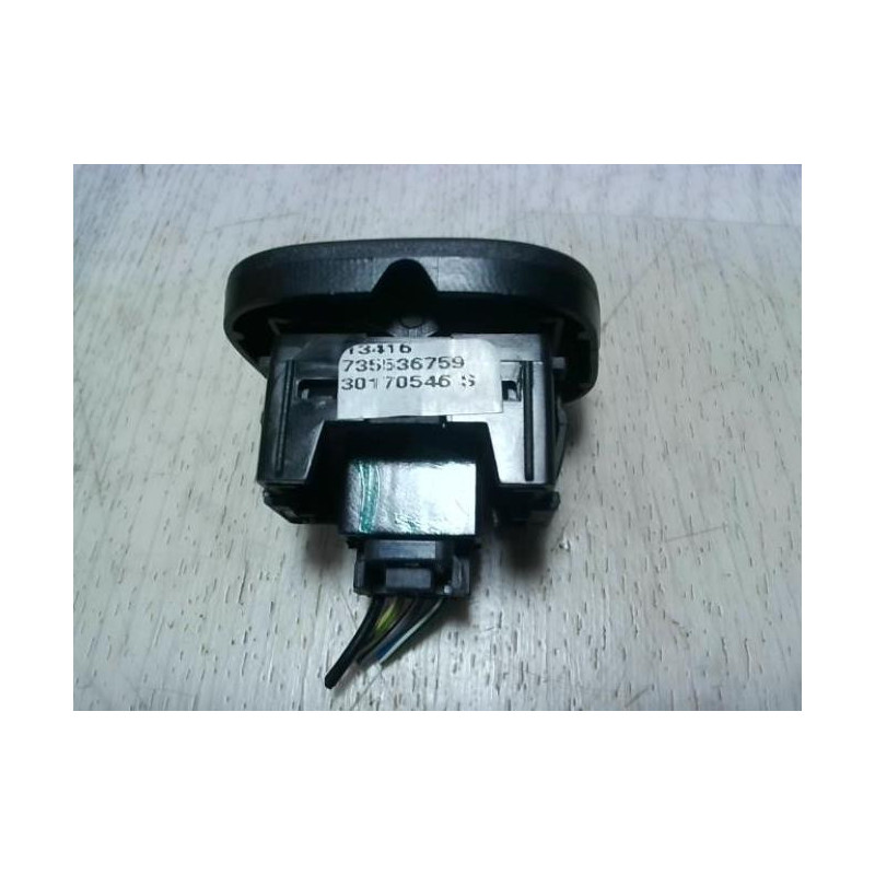 Interrupteur de leve vitre avant gauche FIAT PANDA 3 PHASE 1 d’occasion