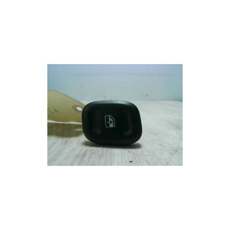 Interrupteur de leve vitre avant droit FIAT PANDA 3 PHASE 1 d’occasion