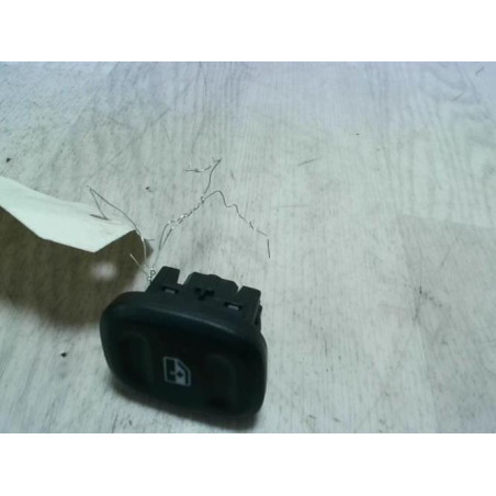Interrupteur de leve vitre avant droit FIAT PANDA 3 PHASE 1 d’occasion