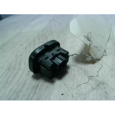 Interrupteur de leve vitre avant droit FIAT PANDA 3 PHASE 1 d’occasion