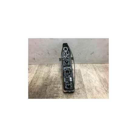 Platine feu arriere droit RENAULT SCENIC 2 PHASE 1 d’occasion