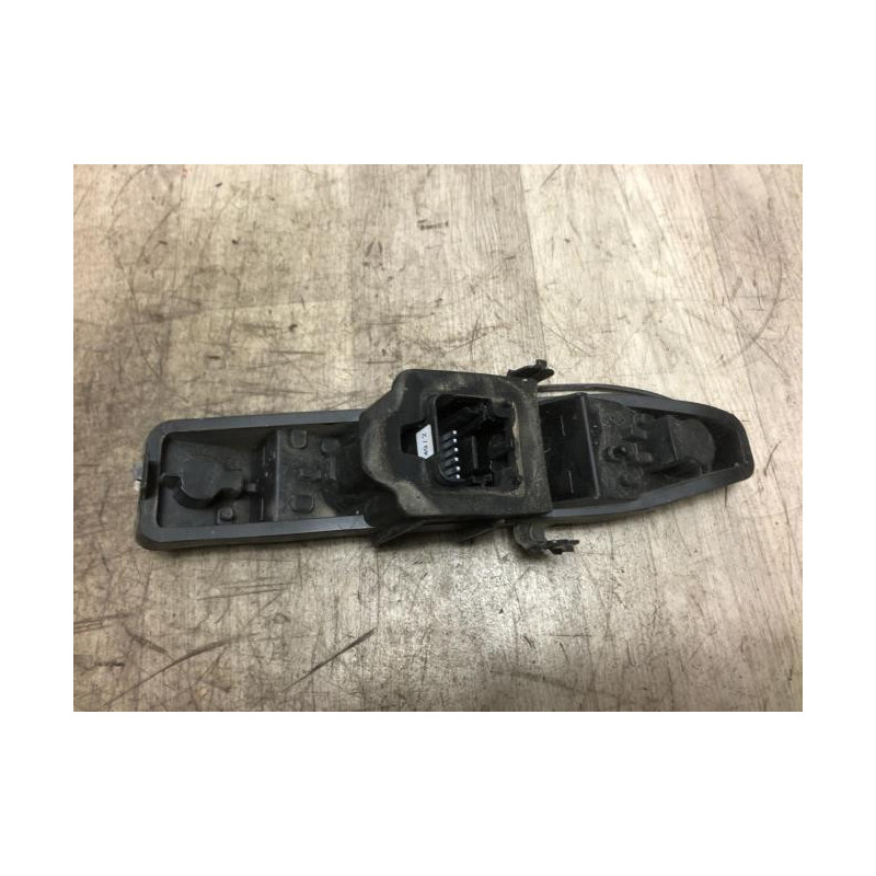 Platine feu arriere droit RENAULT SCENIC 2 PHASE 1 d’occasion