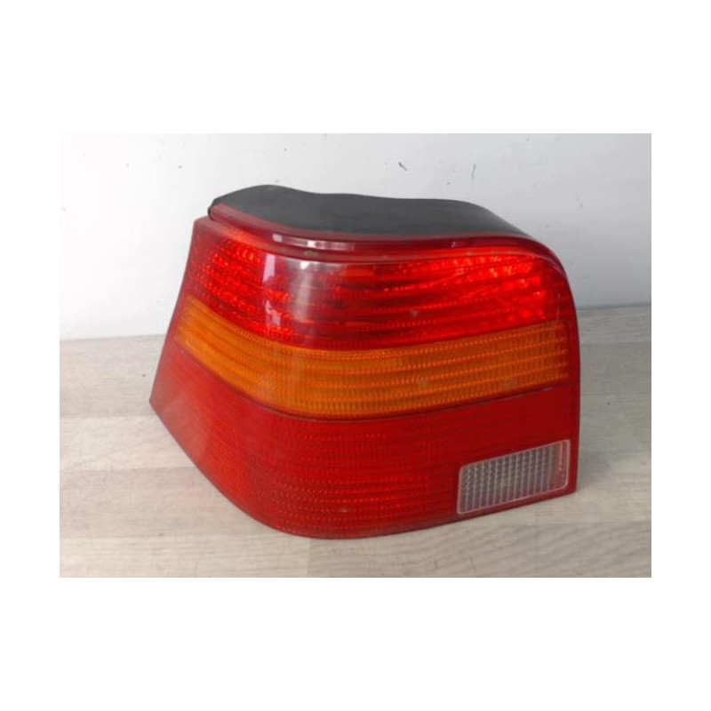 Feu arriere principal gauche (feux) VOLKSWAGEN GOLF 4 d’occasion