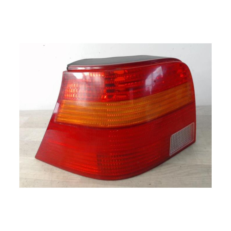 Feu arriere principal gauche (feux) VOLKSWAGEN GOLF 4 d’occasion