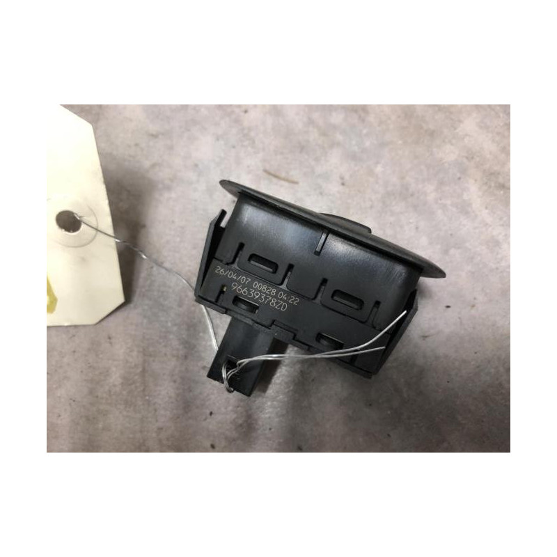 Interrupteur de leve vitre arriere droit CITROEN C4 PICASSO 1 d’occasion