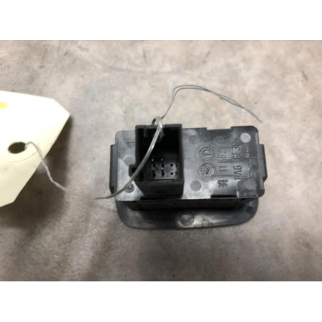 Interrupteur de leve vitre arriere droit CITROEN C4 PICASSO 1 d’occasion