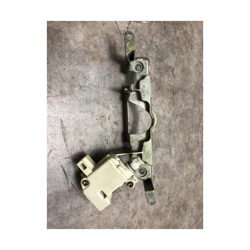 Actionneur serrure hayon VOLKSWAGEN POLO 4 PHASE 1 d’occasion