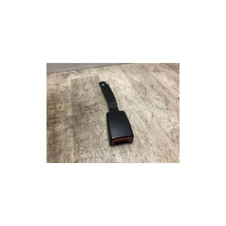 Attache ceinture avant gauche VOLKSWAGEN POLO 4 PHASE 1 d’occasion