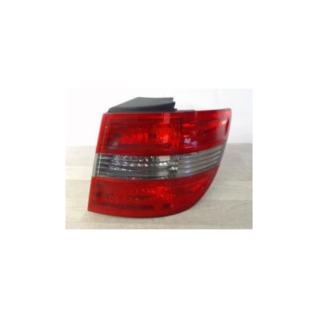 Feu arriere principal droit (feux) MERCEDES CLASSE B 245 PHASE 1 d’occasion