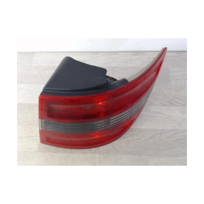 Feu arriere principal droit (feux) MERCEDES CLASSE B 245 PHASE 1 d’occasion