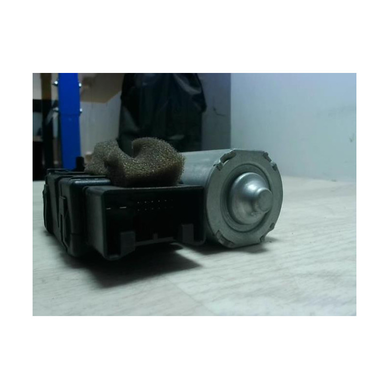 Moteur toit ouvrant SEAT IBIZA 4 PHASE 1 d’occasion
