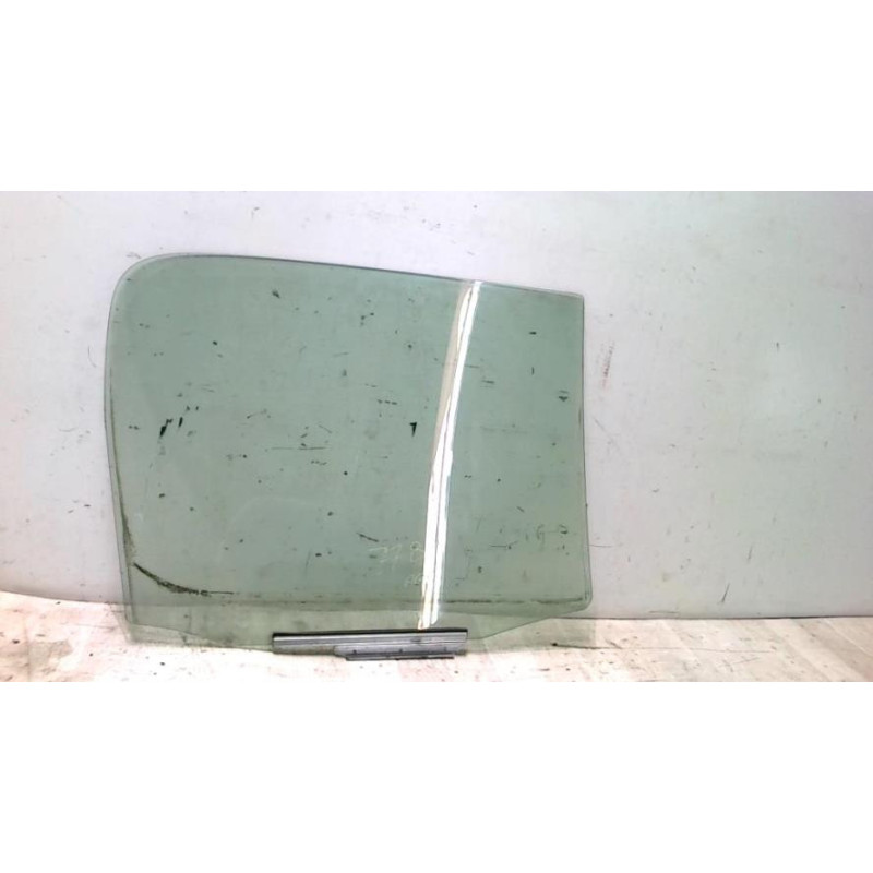Vitre arriere droit TOYOTA YARIS VERSO PHASE 2 d’occasion