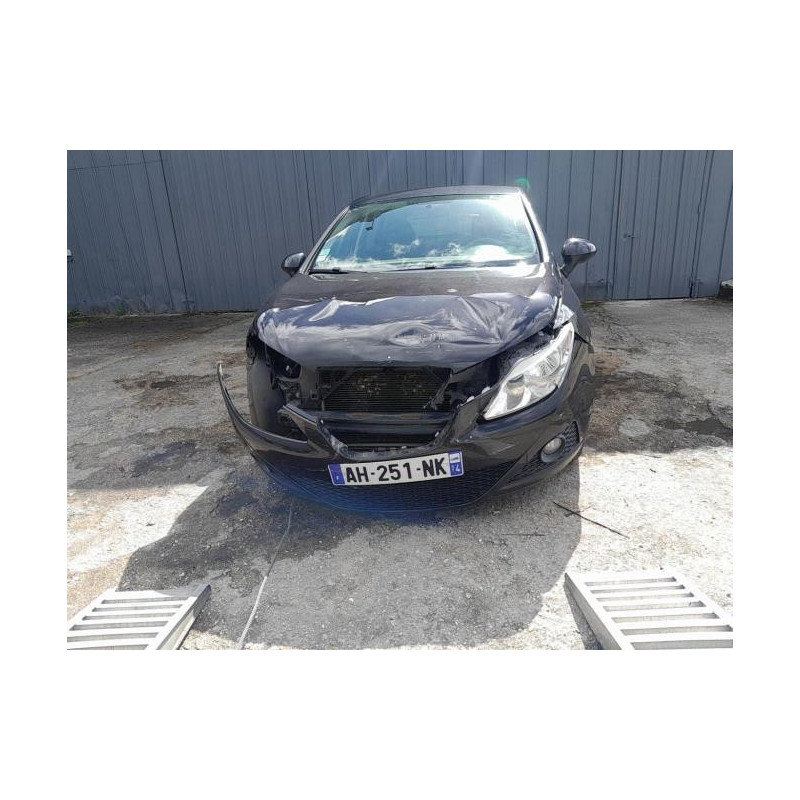 Vitre avant droit SEAT IBIZA 4 PHASE 1 d’occasion