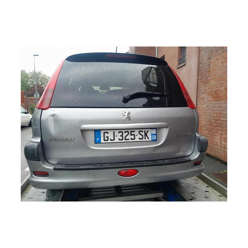 Feu arriere principal droit (feux) PEUGEOT 206 PHASE 2 BREAK d’occasion
