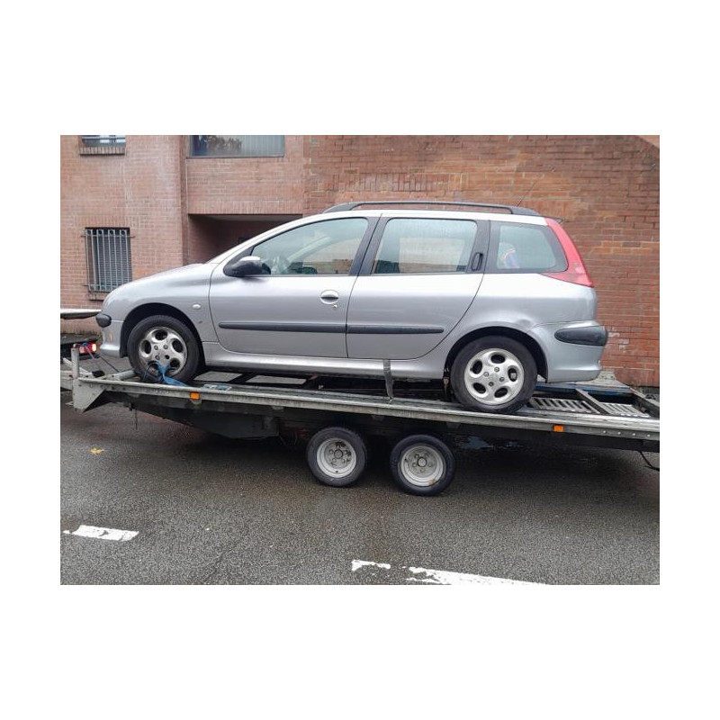 Feu arriere principal droit (feux) PEUGEOT 206 PHASE 2 BREAK d’occasion