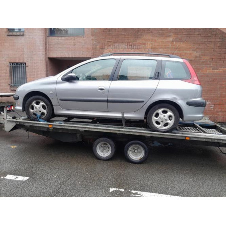 Feu arriere principal droit (feux) PEUGEOT 206 PHASE 2 BREAK d’occasion
