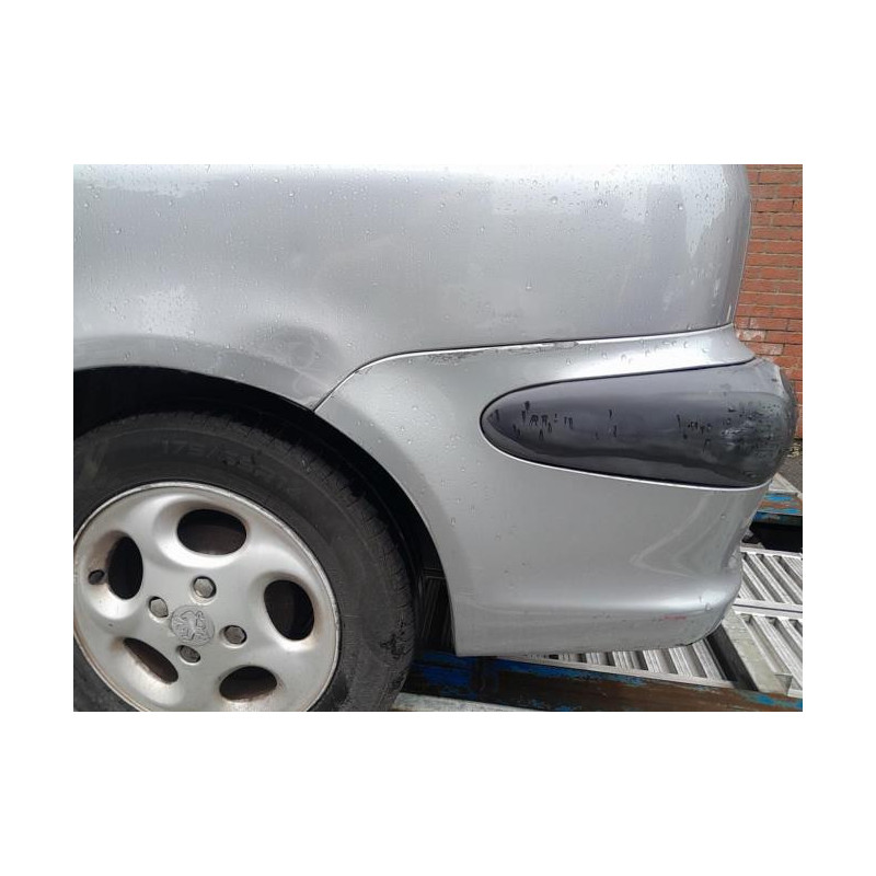 Feu arriere principal droit (feux) PEUGEOT 206 PHASE 2 BREAK d’occasion