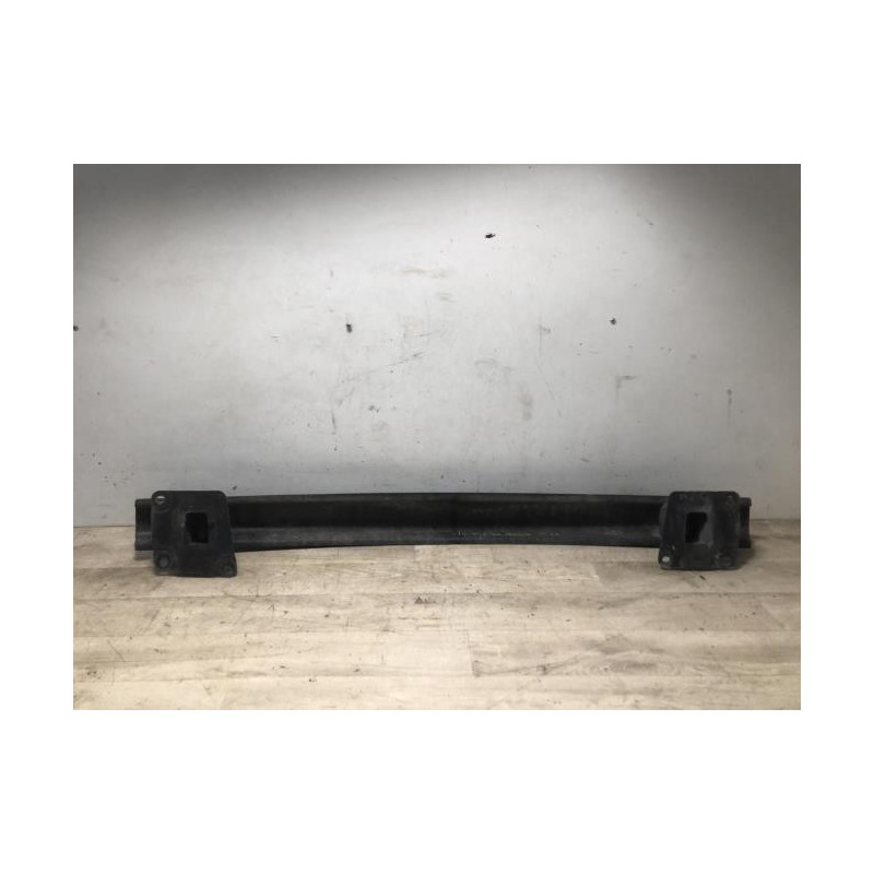 Renfort pare choc arriere (traverse) VOLKSWAGEN POLO 4 PHASE 1 d’occasion
