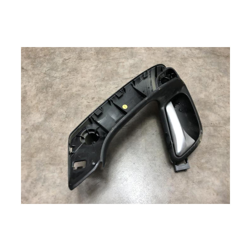 Poignee interieur avant droit VOLKSWAGEN POLO 5 PHASE 2 d’occasion