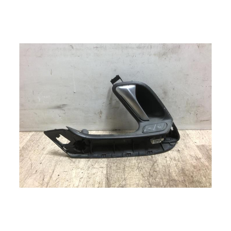 Poignee interieur avant gauche VOLKSWAGEN POLO 5 PHASE 2 d’occasion