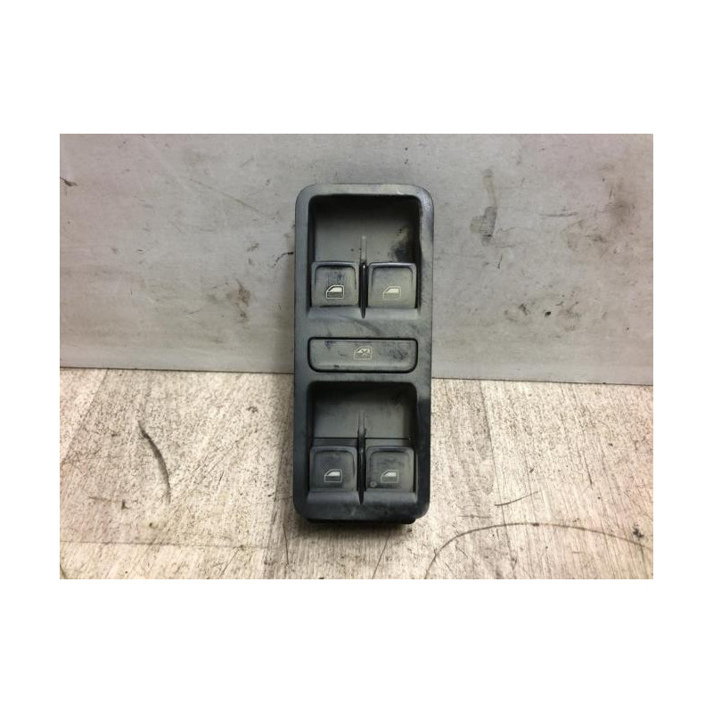 Interrupteur de leve vitre avant gauche VOLKSWAGEN POLO 5 PHASE 2 d’occasion