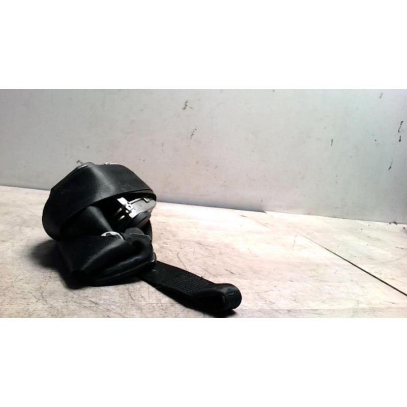 Ceinture avant droit VOLKSWAGEN POLO 4 PHASE 2 d’occasion