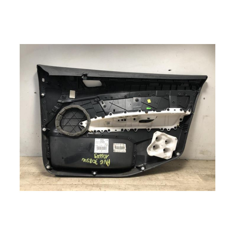 Panneau de porte avant gauche PEUGEOT 308 1 SW PHASE 1 BREAK d’occasion