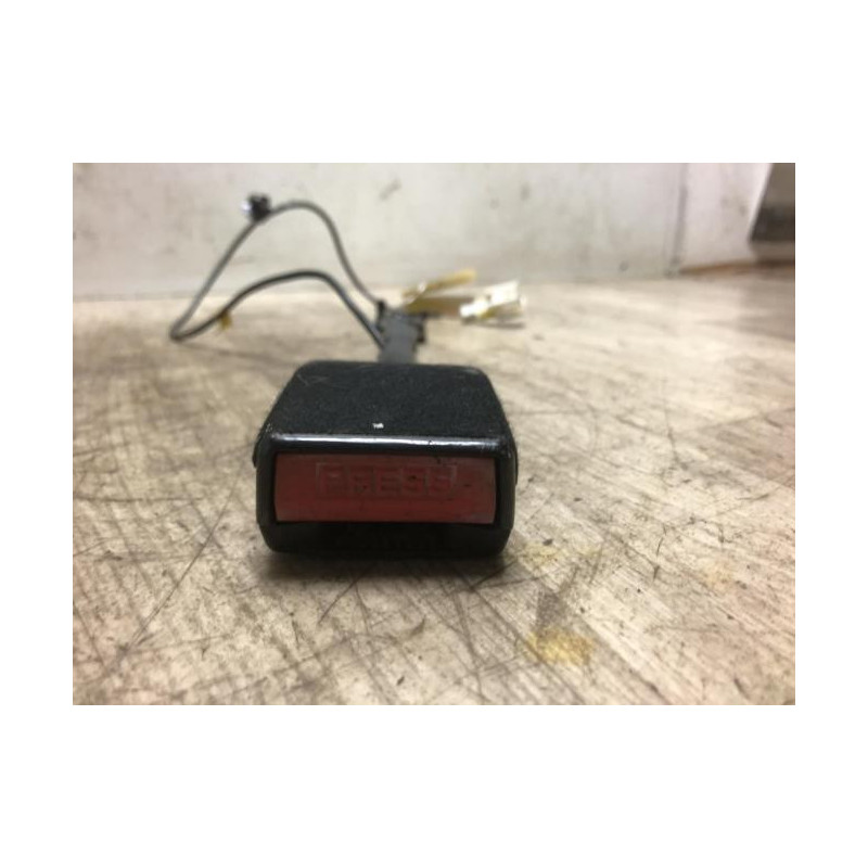 Attache ceinture avant gauche PEUGEOT 308 1 SW PHASE 1 BREAK d’occasion