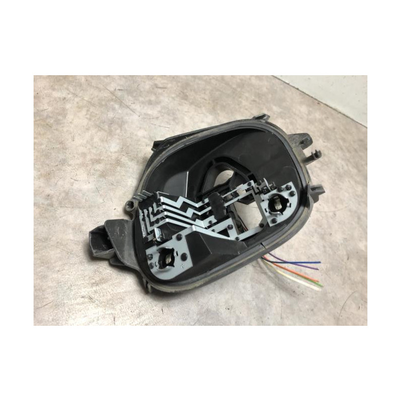 Platine feu arriere droit PEUGEOT 208 1 PHASE 2 d’occasion