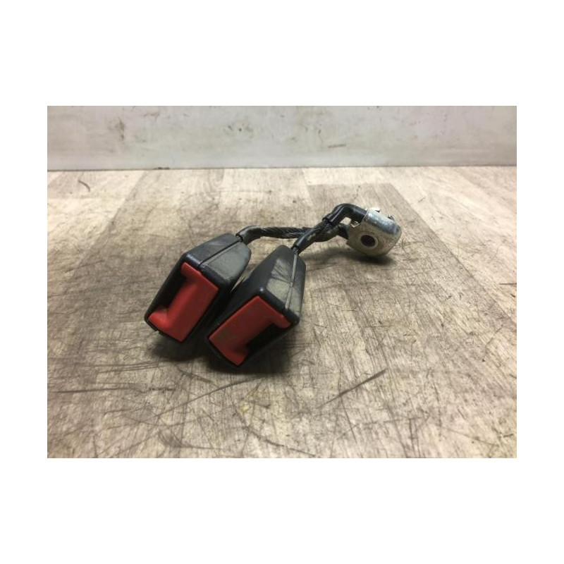 Attache ceinture arriere gauche VOLKSWAGEN POLO 5 PHASE 2 d’occasion