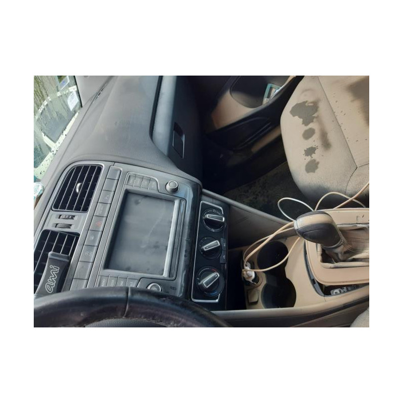 Cardan gauche (transmission) VOLKSWAGEN POLO 5 PHASE 2 d’occasion
