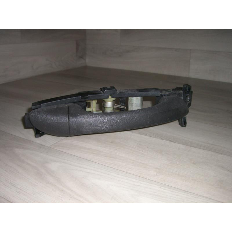 Poignee porte arriere droit MERCEDES CLASSE C 203 PHASE 1 d’occasion