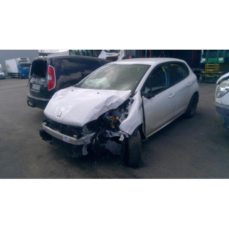 Platine feu arriere gauche PEUGEOT 208 1 PHASE 2 d’occasion