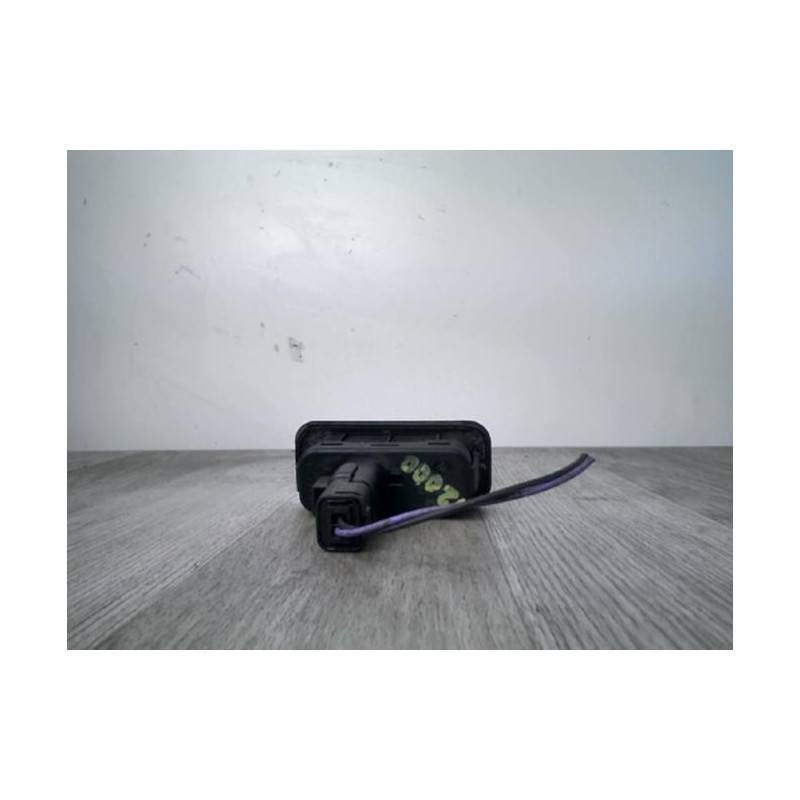 Bouton de coffre RENAULT SCENIC 2 PHASE 1 d’occasion