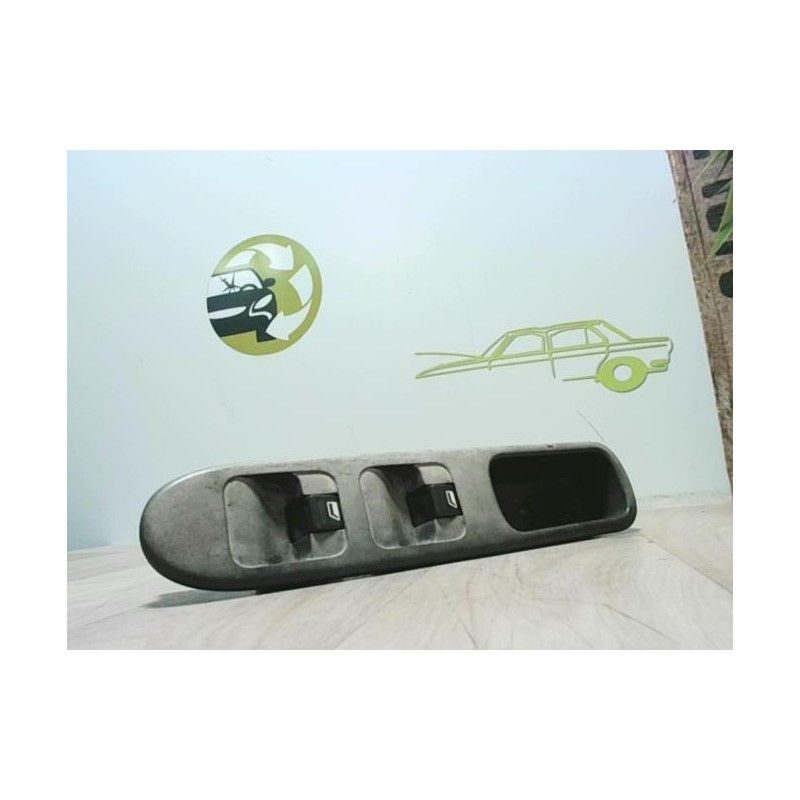 Interrupteur de leve vitre PEUGEOT 307 PHASE 1 d’occasion