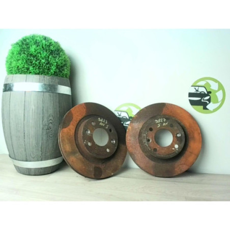 Paire de disques avant (freinage) RENAULT CLIO 2 PHASE 2 d’occasion