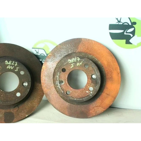 Paire de disques avant (freinage) RENAULT CLIO 2 PHASE 2 d’occasion