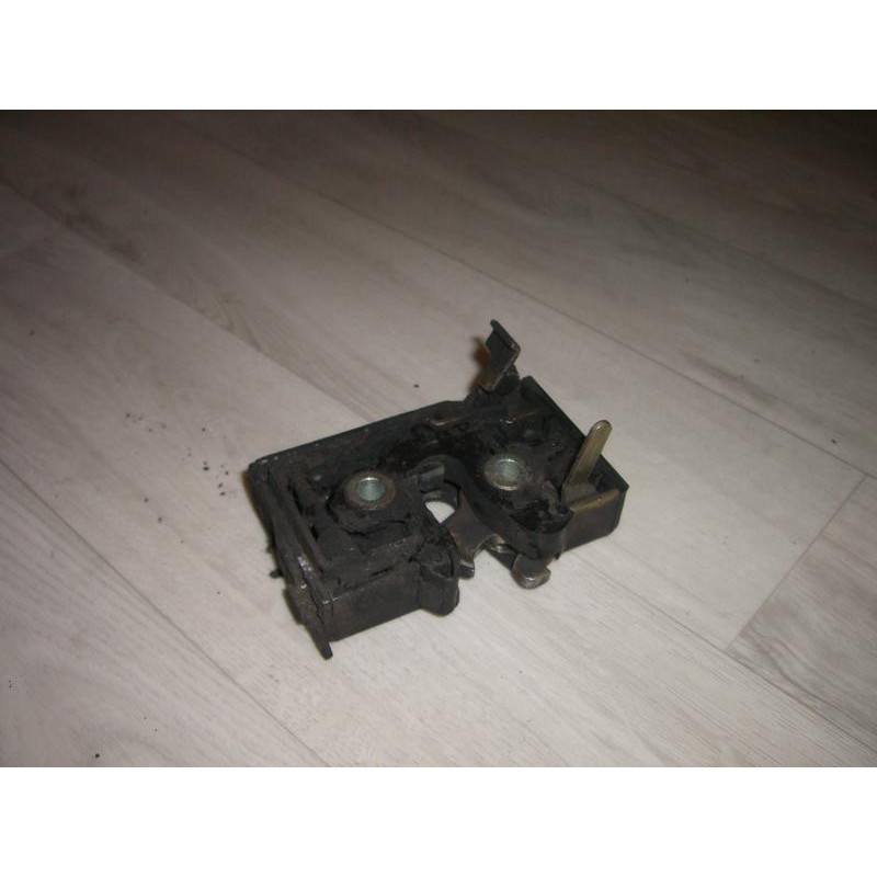Serrure arriere droit VOLKSWAGEN GOLF 2 d’occasion