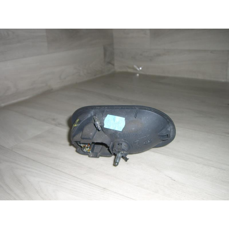 Poignee interieur arriere droit RENAULT SCENIC 2 PHASE 1 d’occasion