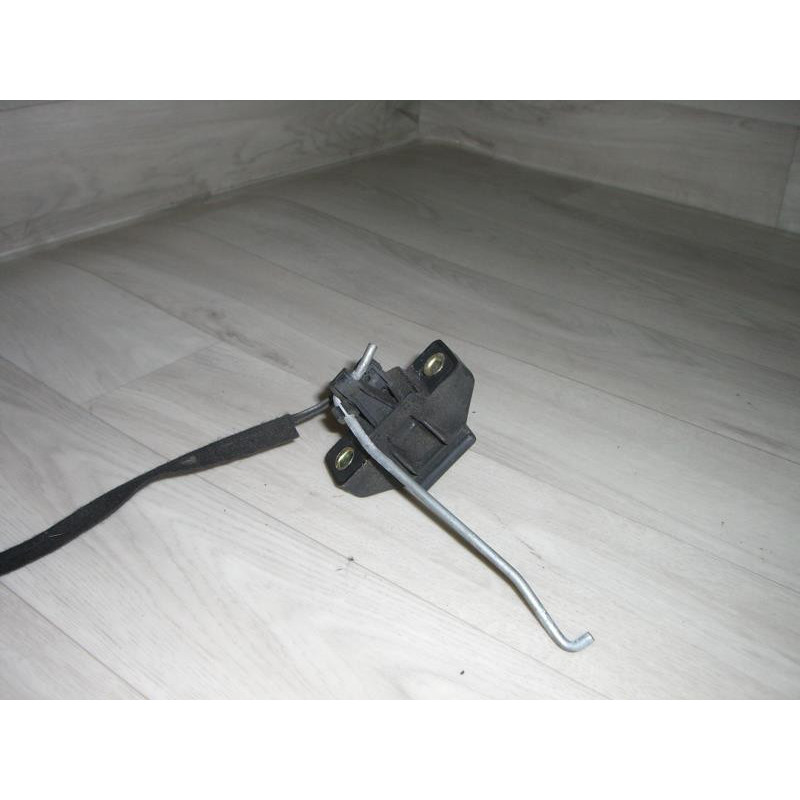 Serrure de hayon RENAULT CLIO 2 PHASE 1 d’occasion