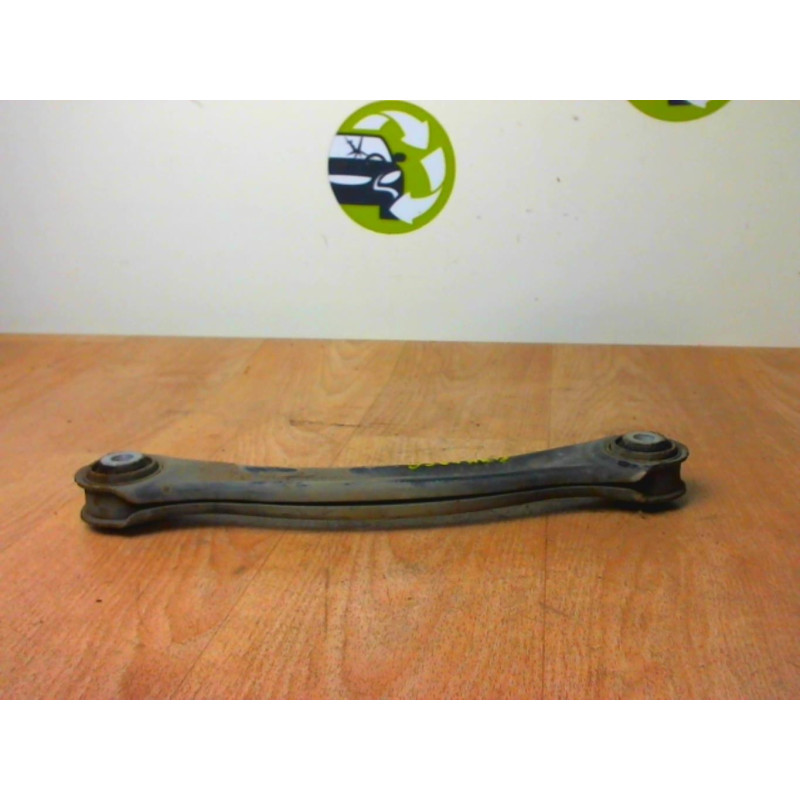 Bras de suspension superieur arriere droit VOLKSWAGEN TOURAN 1 PHASE 1 d’occasion