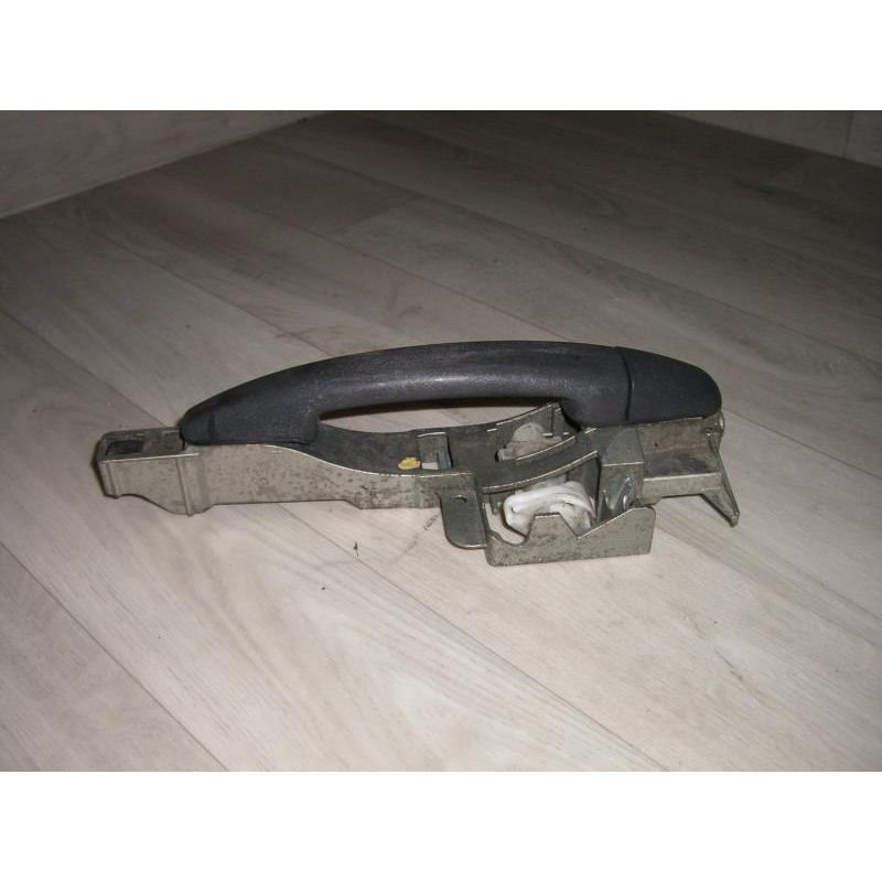 Poignee porte arriere droit PEUGEOT 407 PHASE 1 d’occasion