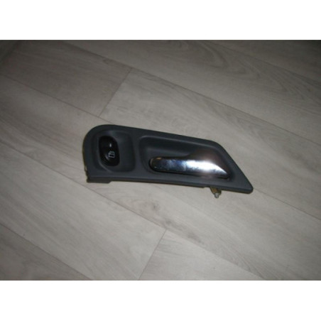 Poignee interieur arriere droit MERCEDES CLASSE C 203 PHASE 1 d’occasion