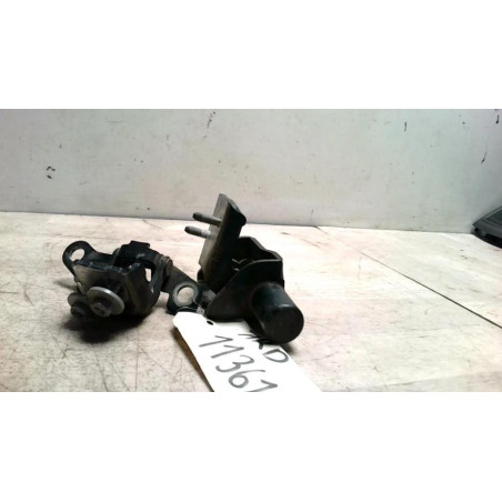Charniere de porte de coffre droit RENAULT CLIO 3 PHASE 1 d’occasion