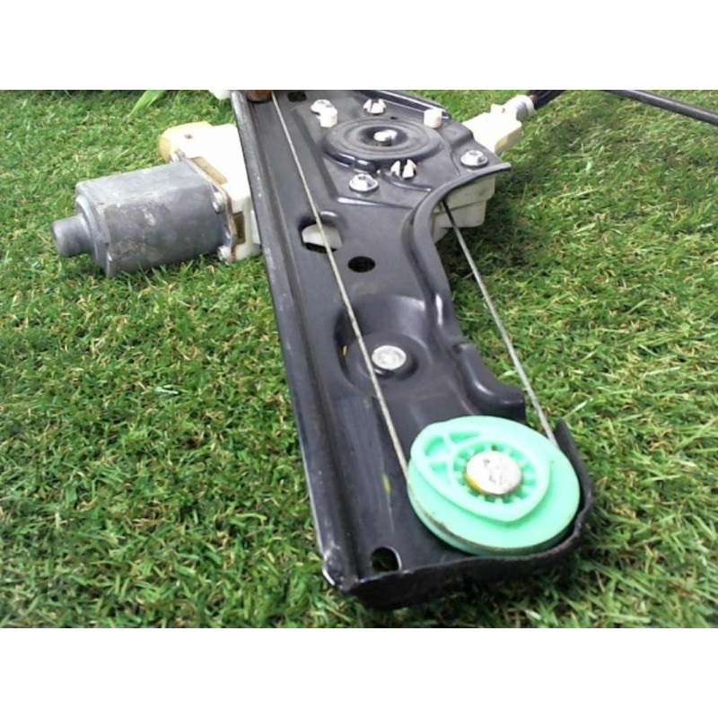 Leve vitre electrique avant gauche BMW SERIE 3 E90 PHASE 1 d’occasion