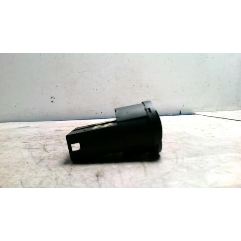 Commande de phare VOLKSWAGEN POLO 4 PHASE 2 d’occasion