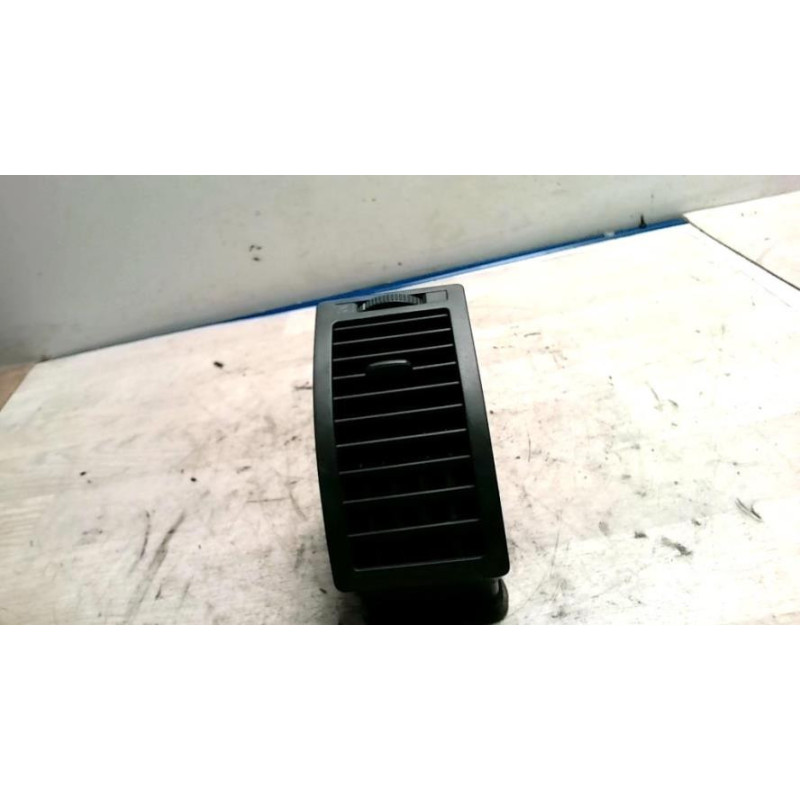 Aerateur tableau de bord avant droit VOLKSWAGEN POLO 4 PHASE 2 d’occasion