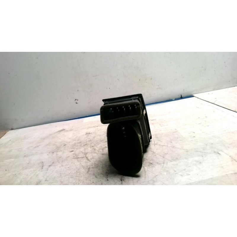 Aerateur tableau de bord avant gauche VOLKSWAGEN POLO 4 PHASE 2 d’occasion