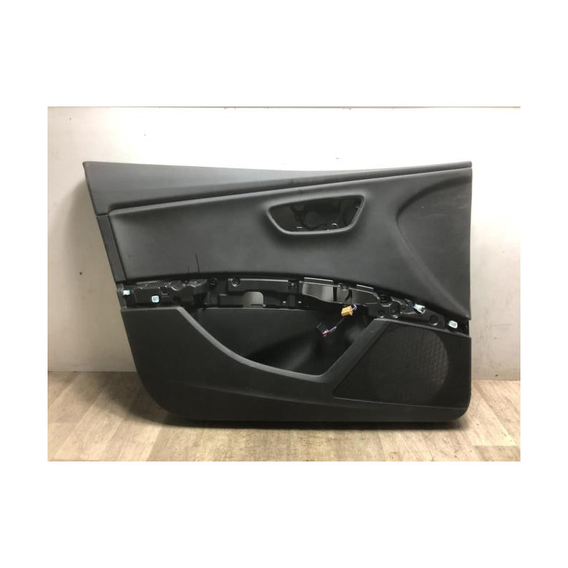 Panneau de porte avant gauche SEAT LEON 3 ST PHASE 2 BREAK d’occasion